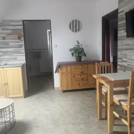 Ivana 18 A 19 U Hustopecskych Jezer